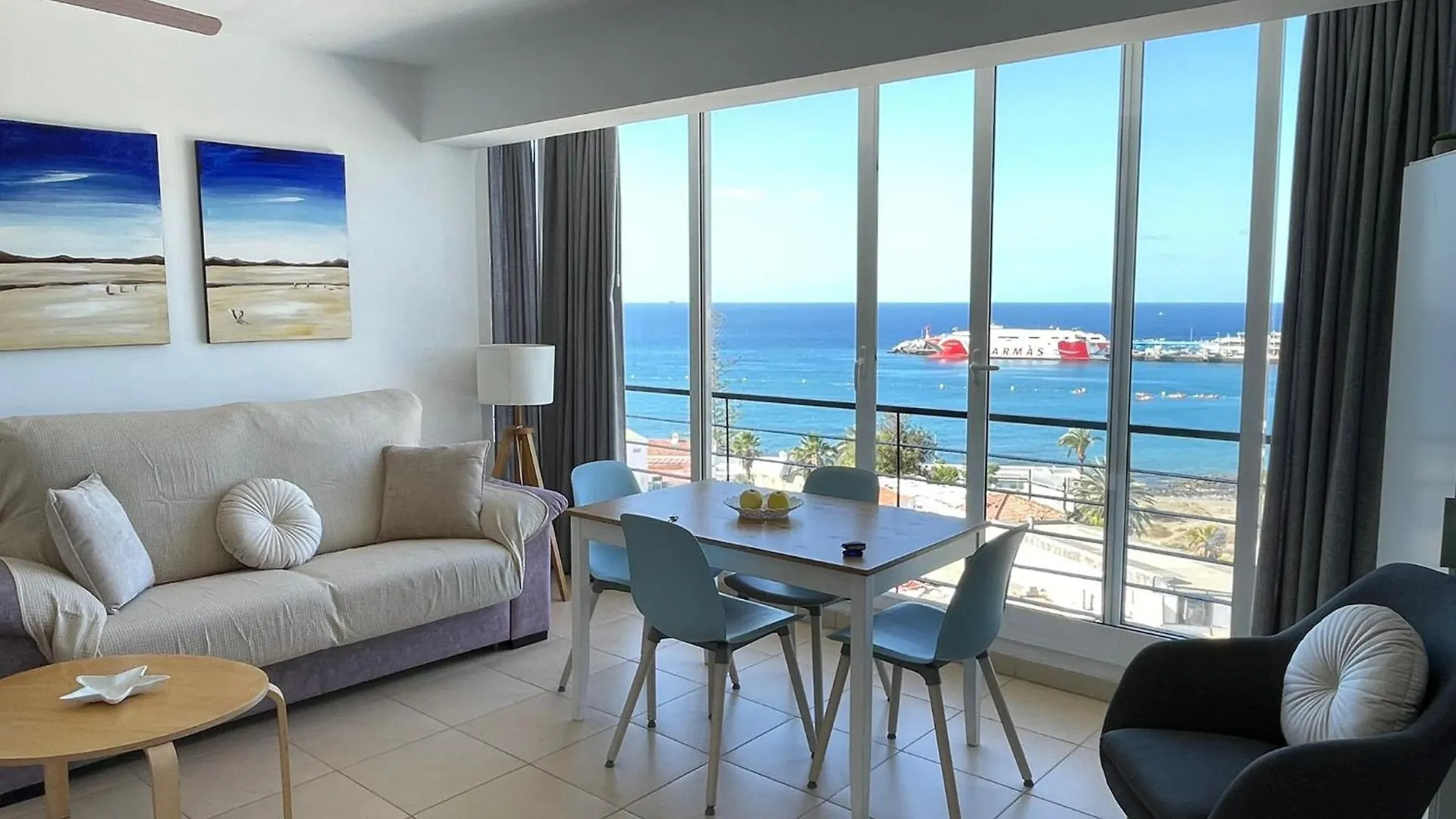 Επικοινωνία με το Magical Views 100M To Sea